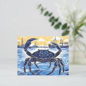 Carte Postale Crabe bleu, mer et bateau de pêche à Linocut (Debout devant)