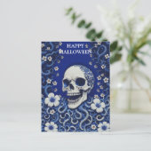 Carte Postale Crâne d'Halloween effrayant avec des fleurs (Debout devant)