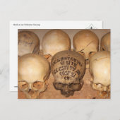 Carte Postale Crânes dans un ossuaire orthodoxe (Devant / Derrière)