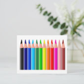 Carte Postale Crayons colorés (Debout devant)