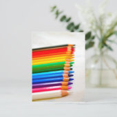 Carte postale crayons colorés (Debout devant)