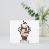 Carte Postale Crème glacée Sundae (Debout devant)
