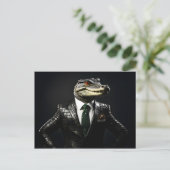 Carte Postale Crocodile en combinaison (Debout devant)