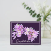 Carte Postale Crocus rose/violet Fond violet félicitations (Debout devant)