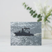 Carte Postale Croisière de plaisance, Baie Cardiff (Debout devant)