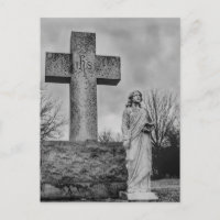 Crucifix et ange en noir et blanc