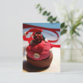 Carte Postale Cupcake aux fraises (Debout devant)
