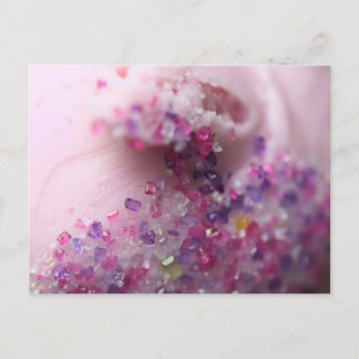 Carte Postale cupcake rose avec sucre rose et violet