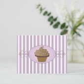 Carte Postale Cupcake violet (Debout devant)