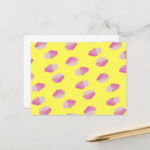 Carte Postale cupcakes à la fraise rose sur le jaune