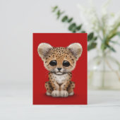 Carte Postale Cute Baby Leopard Cub sur Red (Debout devant)