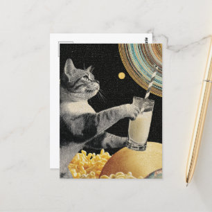 Carte Postale Cute chat avec du lait dans l'espace
