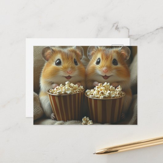 Carte Postale Cute Hamsters With Popcorn For movie Night (Devant/Arrière en situation)