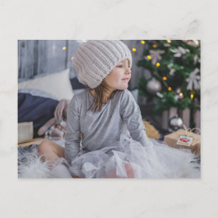Carte Postale Cute little child girl and the Christmas tree .jp
