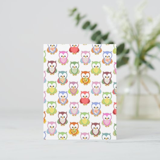Carte Postale Cute soft colourful owls different chest patterns (Debout devant)