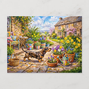 Carte Postale Dachshund marchant à travers un patio de fleurs co