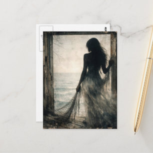 Carte Postale Dame fantôme dans une maison de plage abandonnée