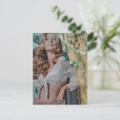 Carte Postale Dame rétro chic avec perles Collage en techniques  (Debout devant)