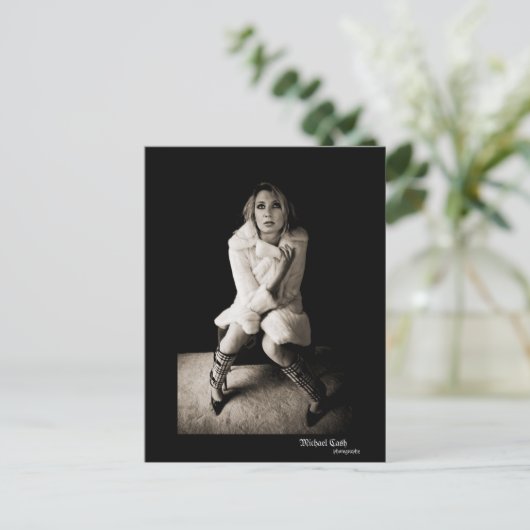 Carte Postale Dana (Debout devant)