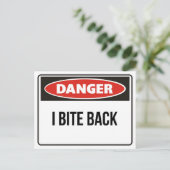 Carte Postale Danger - Je Me Bite De Retour (Debout devant)