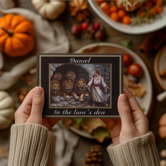 Carte Postale Daniel debout dans la fosse aux lions aux murs de