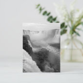 Carte Postale Dans le chaos de l'eau (Debout devant)