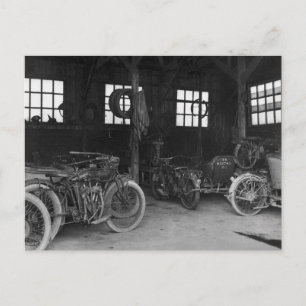 Carte Postale Dans le Garage 2ÈME GUERRE MONDIALE Vintages