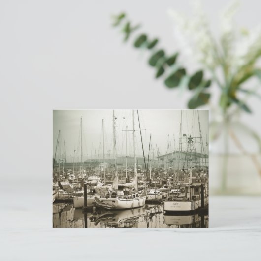 Carte Postale Dans Le Port (Debout devant)