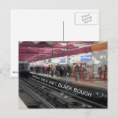 Carte postale "Dans une station de métro" Livre/Pa (Devant / Derrière)