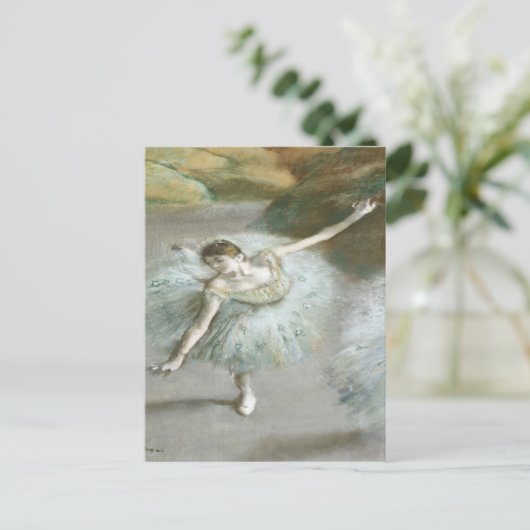 Carte Postale Danseur en vert par Edgar Degas (Debout devant)