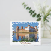 Carte postale d'architecture du château de Mir en  (Debout devant)