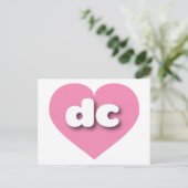 Carte Postale dc coeur rose - J'aime dc (Debout devant)