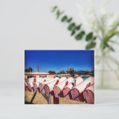 Carte postale de boîtes aux lettres rose (Debout devant)