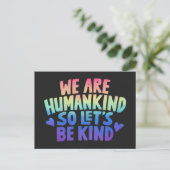 Carte postale de citation Lets Be Kind Humankind (Debout devant)
