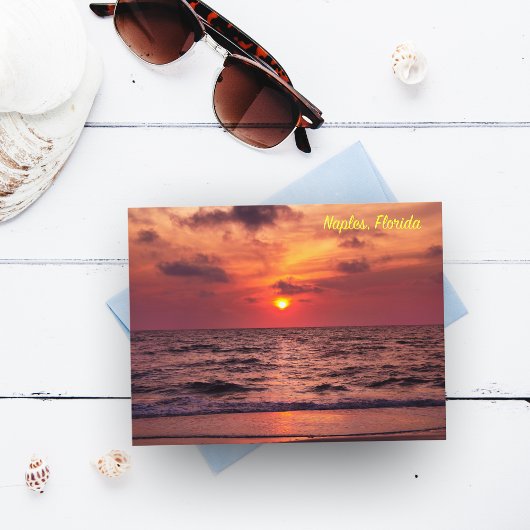 Carte postale de coucher de soleil tropical à Napl