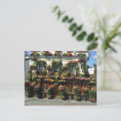 Carte postale de fleuriste (Debout devant)