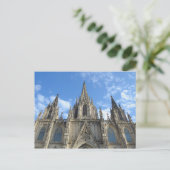 Carte postale de la cathédrale de Barcelone (Debout devant)