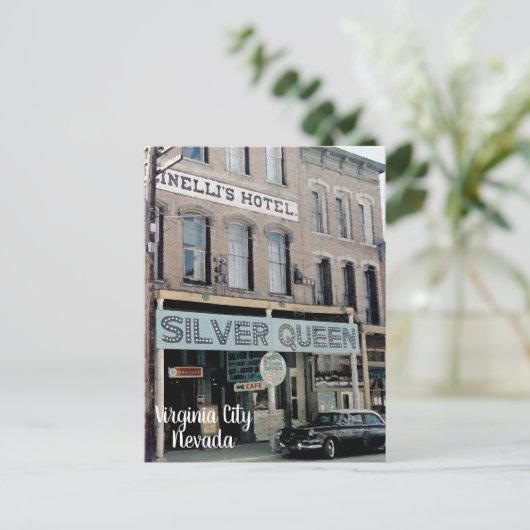 Carte postale de la reine d'argent de Virginie, Ne (Debout devant)