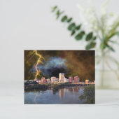 Carte postale de la skyline orageuse de Richmond (Debout devant)