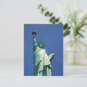 Carte postale de la statue de la Liberté (Debout devant)