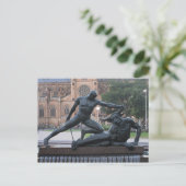 Carte postale de la statue de Thésée et le Minotau (Debout devant)