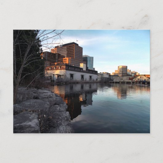 Carte Postale De l'ancien au nouveau - Bâtiments riverains Hull  (Devant)