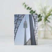 Carte postale de l'Olympiaturm (Debout devant)