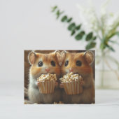 Carte Postale De mignons hamsters avec du pop-corn (Debout devant)