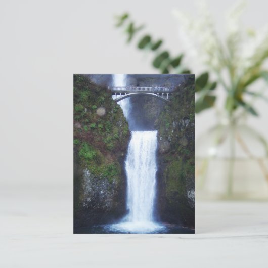 Carte postale de Multnomah Falls (Debout devant)