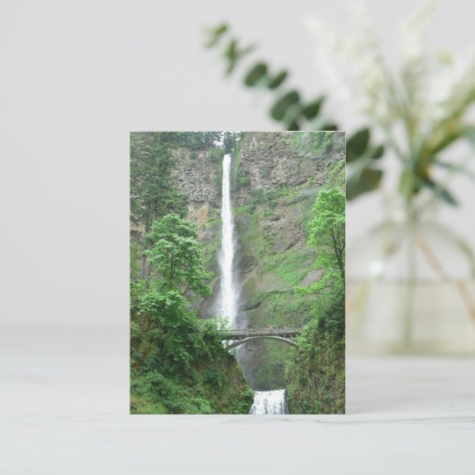 Carte postale de Multnomah Falls (Debout devant)
