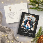 Carte postale de Noël Photo botanique<br><div class="desc">Notre carte postale de Noël de la collection de cartes de vacances de Noël de Boho Noir est parfaite pour partager vos encouragements de vacances. Avec une mise en page verticale pour une photo particulière et un texte sur le dos pour un message personnel, cette carte allie élégance et festivité....</div>