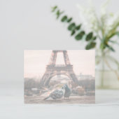 Carte postale de Paris, France (Debout devant)