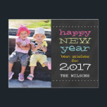 Carte postale de photo de vacances de bonne année<br><div class="desc">Bonne année de tableau carte postale de salutation de 2017 vacances avec votre photo de famille préférée. ELKE CLARKE© disponible chez www.zazzle.com/monogramgallery. Envoyez vos salutations de nouvelles années à vos amis et famille utilisant cette carte postale de vacances d'amusement avec la photo. "Bonne année meilleurs voeux pour 2017" dans la...</div>