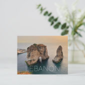 Carte postale de Pigeon Rock, Beyrouth, Liban (Debout devant)